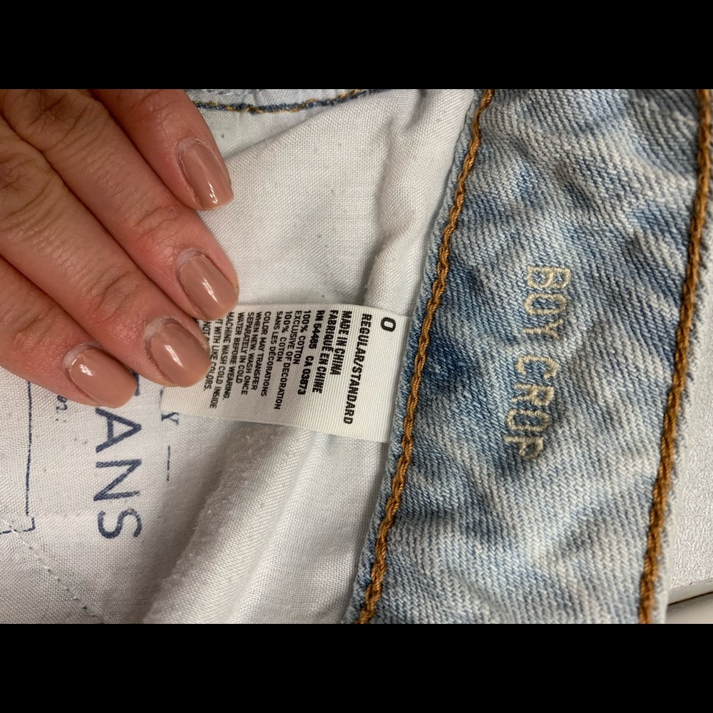 American Eagle Ripped Cropped Jeans - Picture 4 of 4